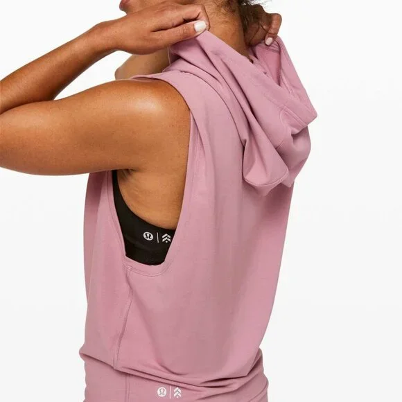 Lululemon Woman's Size 10 Stronger as One Sleeveless Hoodie Vintage Mauve - Picture 4 of 13